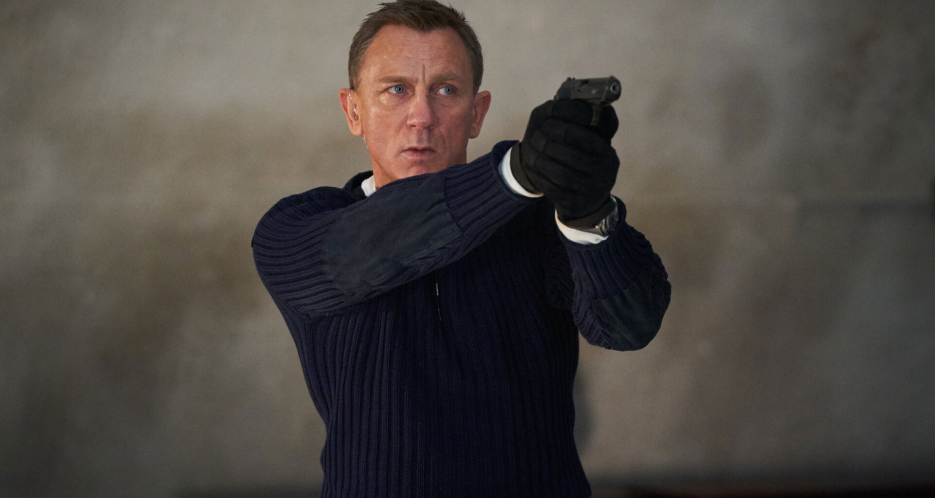 Daniel Craig som James Bond.