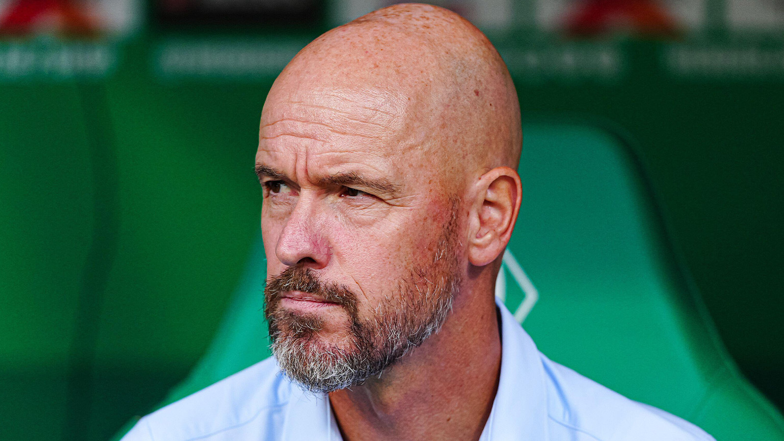 Leverkusen sparkar ten Hag – efter tre månader