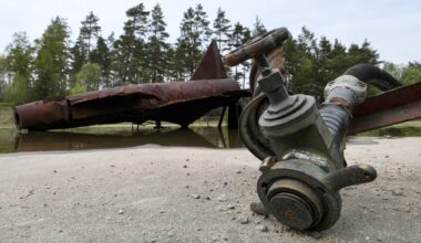 Försvarsmakten visste om risker med släckvattnet – redan på 90-talet - Ekot