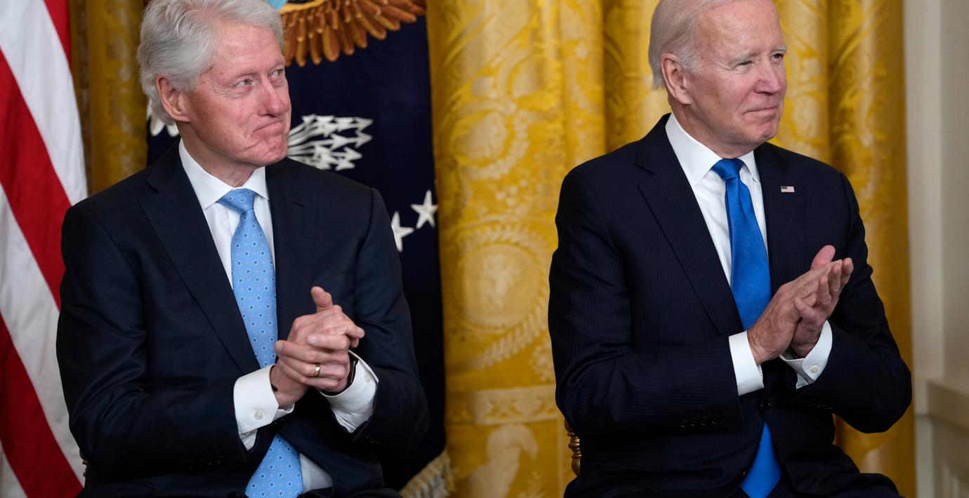 Clinton och Biden hyllar Trump efter fredsavtalet