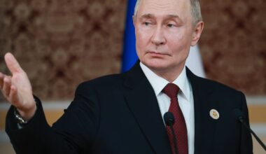 Viral sångerska gripen för protestsång mot Putin