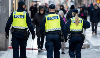 Fängelse för känd rappare som bar jaktkniv i Stockholm