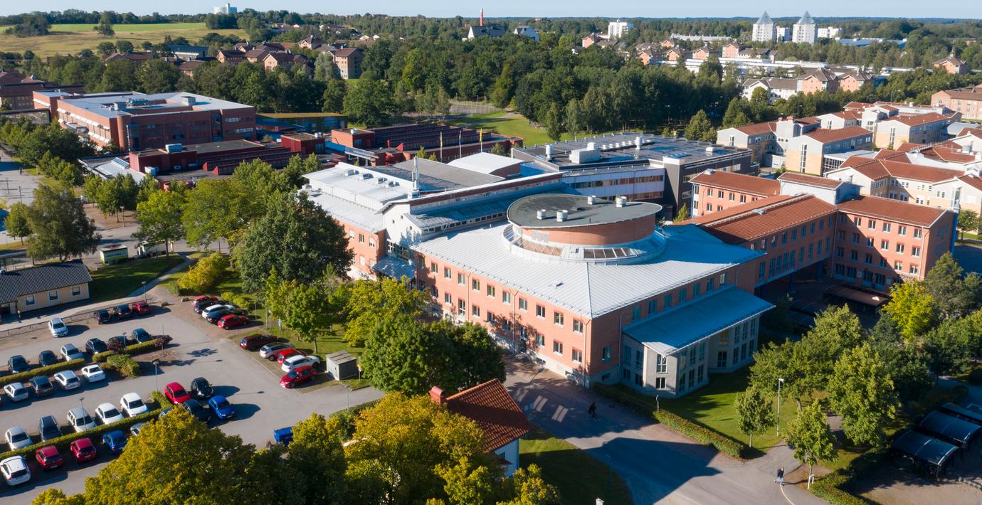 Polisstudent misstänkt för över 50 våldtäkter