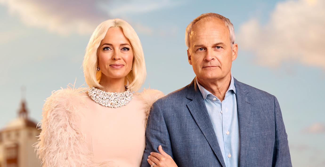 ”Solsidan” är tillbaka och kritikerna jublar