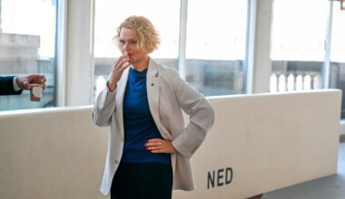 Centerns röda linje mot V nära att luckras upp