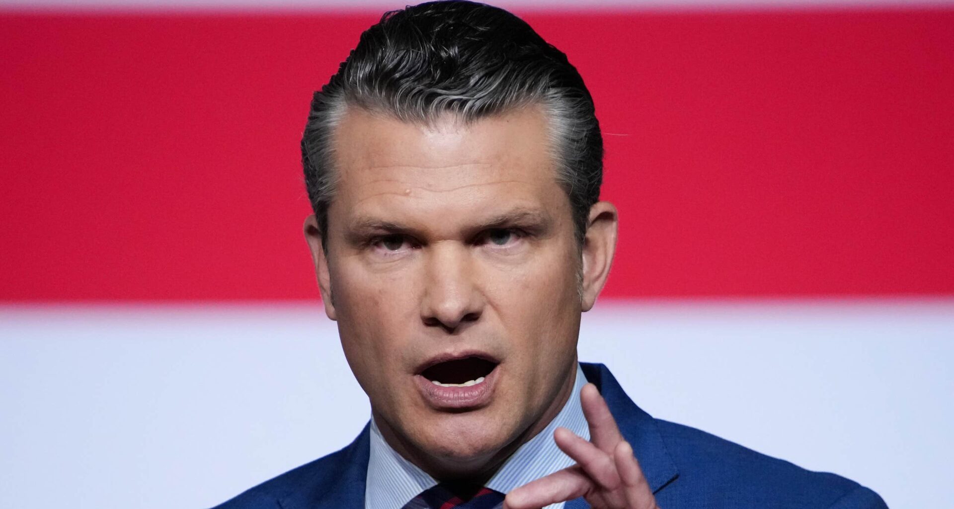 Hegseth rasar mot ”feta generaler”