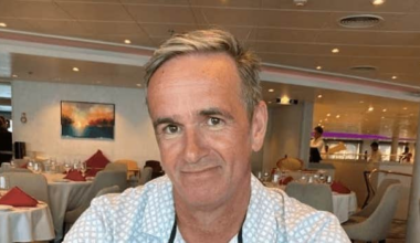 David, 60, föll mot
sin död på lekland