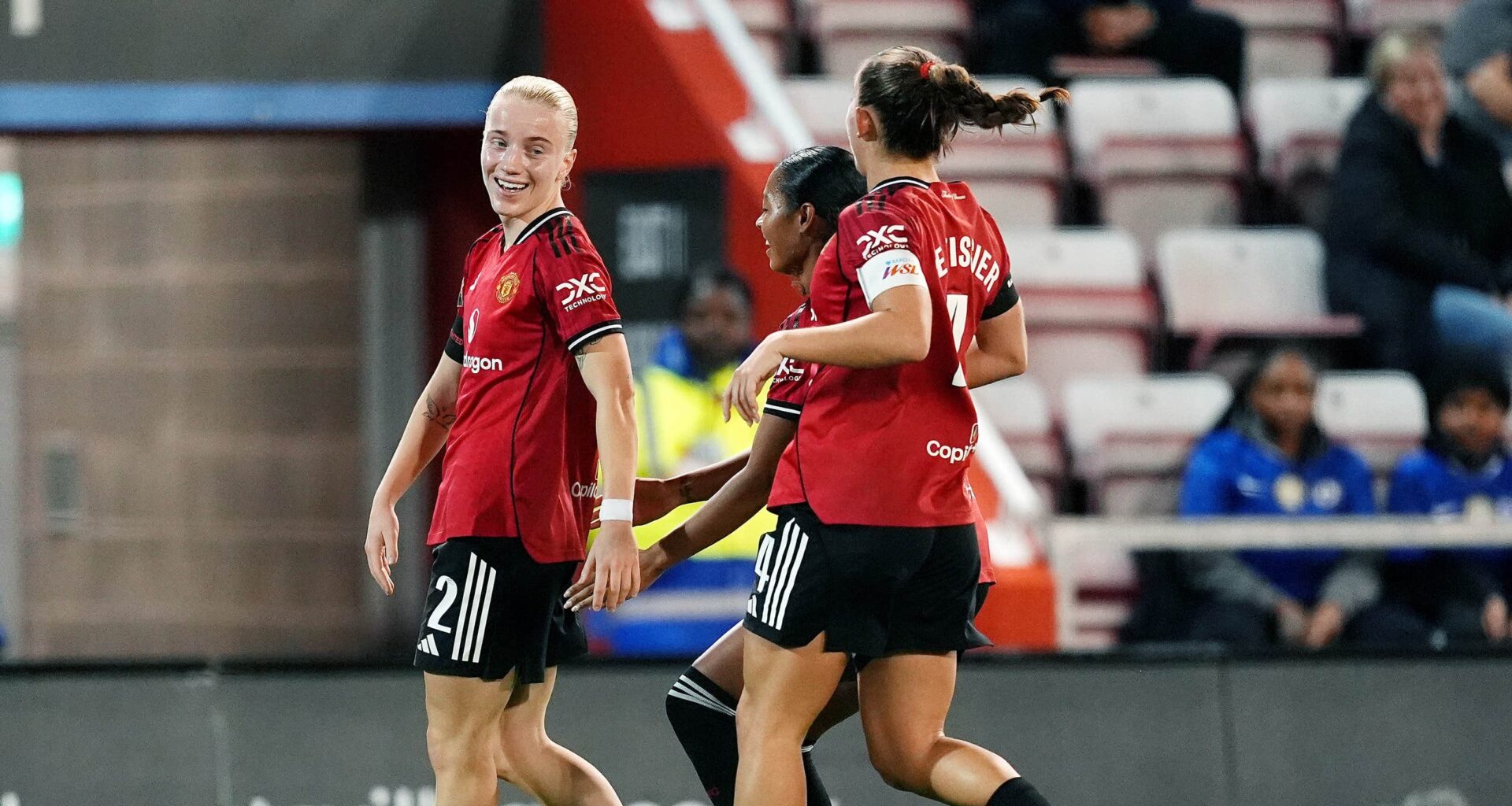 Anna Sandberg målskytt i stormötet | Fotboll