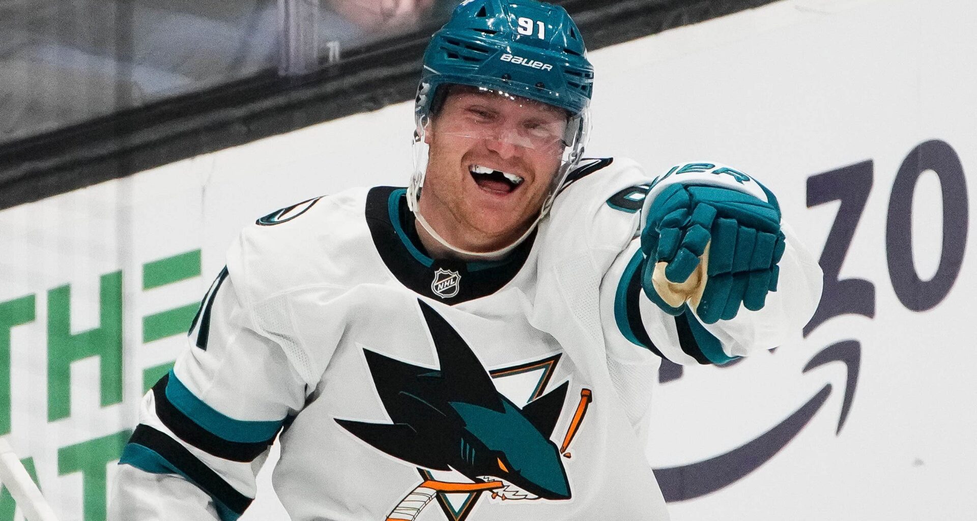 Carl Grundström trejdad från San Jose Sharks | NHL