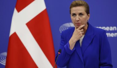 Danmark vill förbjuda sociala medier för under 15-åringar | Utrikes