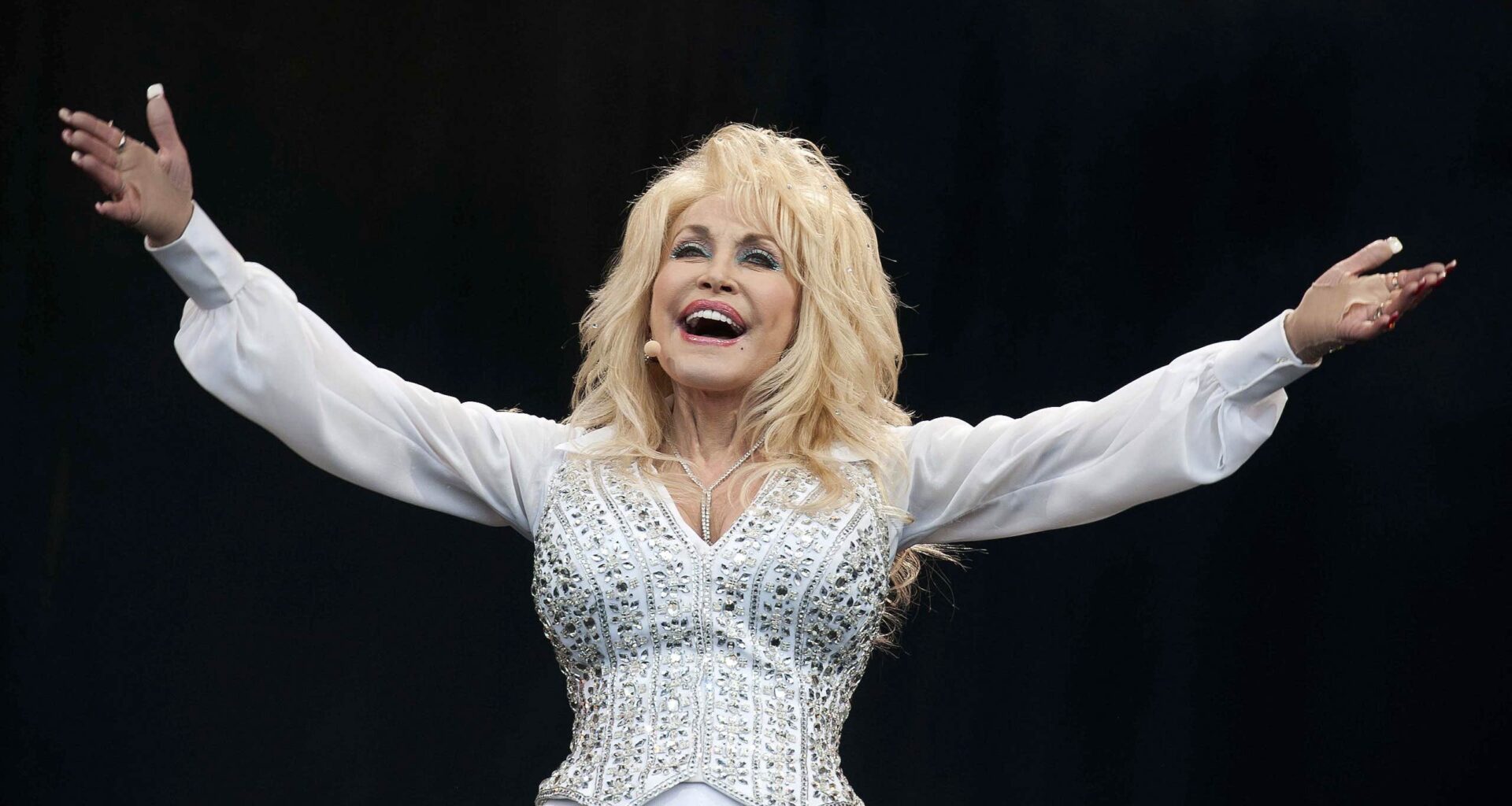 Systerns vädjan: Be för Dolly Parton