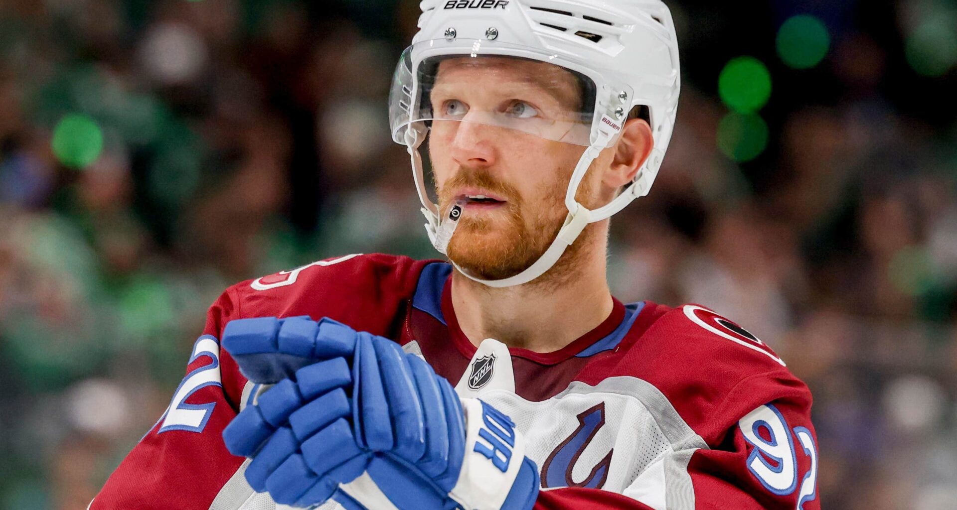 Landeskog fick spela första NHL-premiären på fyra år | NHL