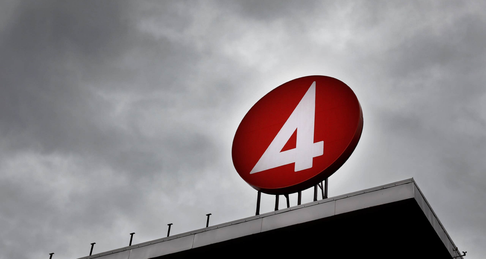 TV4-profilen och hans chef – så skiljer sig versionerna