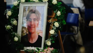 Mikael, 15, dödades av nyårsraket – man döms