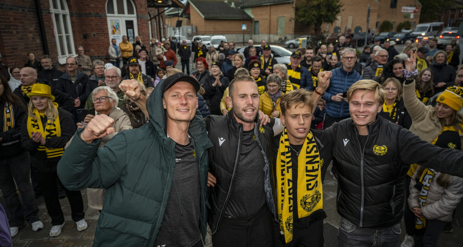 Nya hyllningar för mästarna | Idrottens Affärer