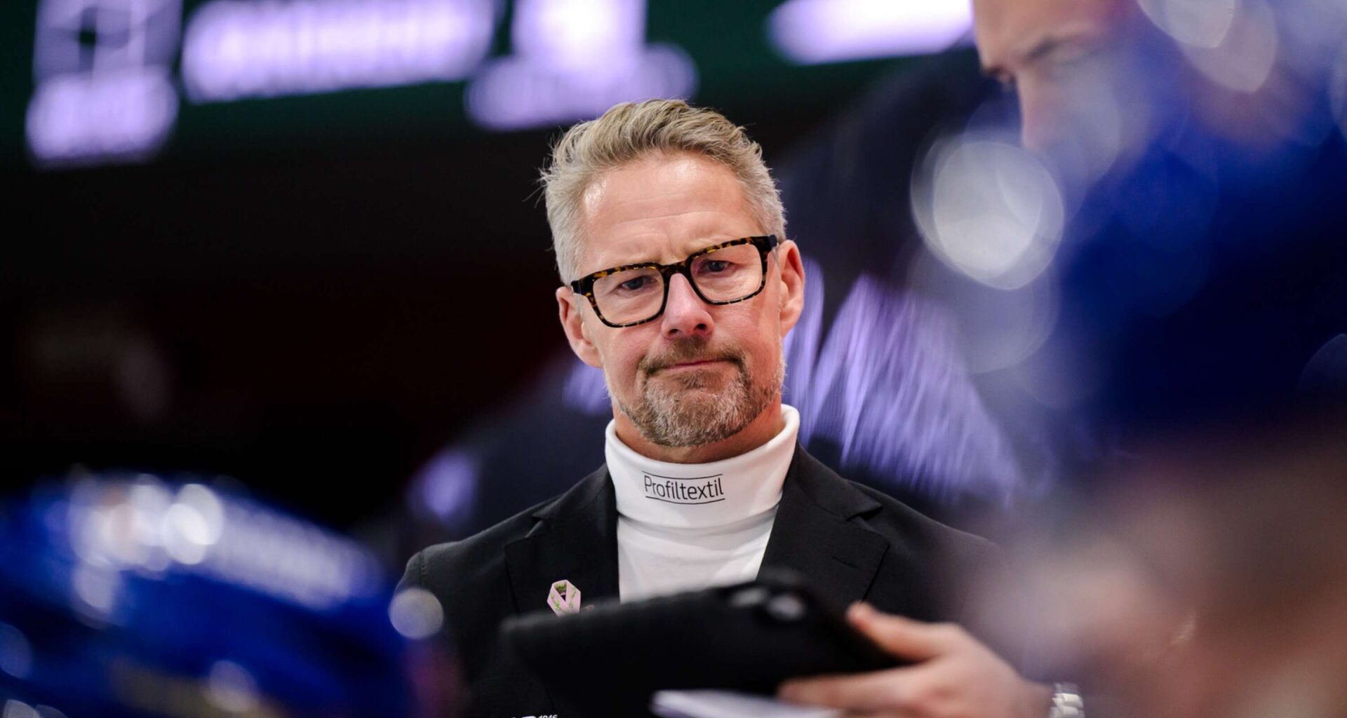 Matchstraff efter slutsignal – förre FBK-tränaren får inte vara i båset - NWT