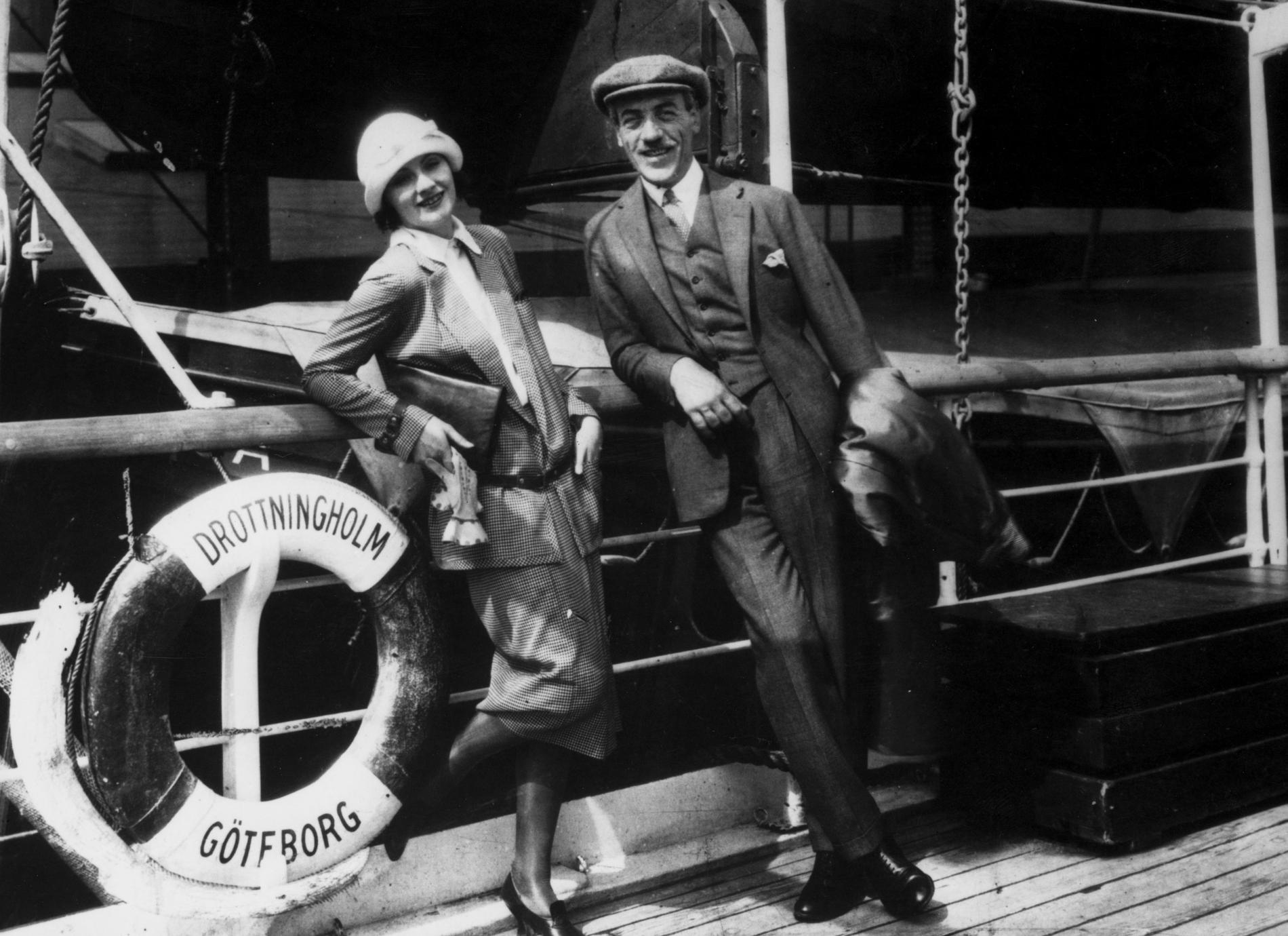 Skådespelerskan Greta Garbo på väg till USA tillsammans med filmregissören Mauritz Stiller 1925. Nu finns verk av Stiller att se gratis på SF Studios nya Youtube-kanal.