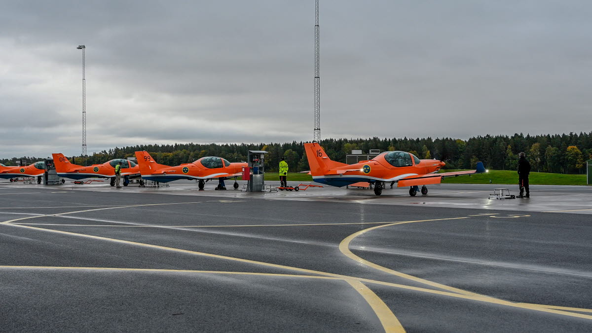 Stridspiloteleverna är tillbaka på Flygskolan