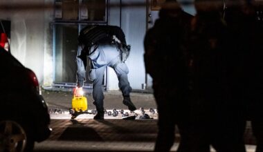 Flera skarpa föremål hittade i bilar i Malmö