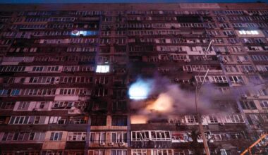 ”Massiv” attack mot Kyiv – flera personer skadade