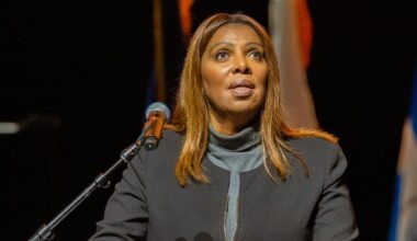 Letitia James förklarar sig oskyldig till brott