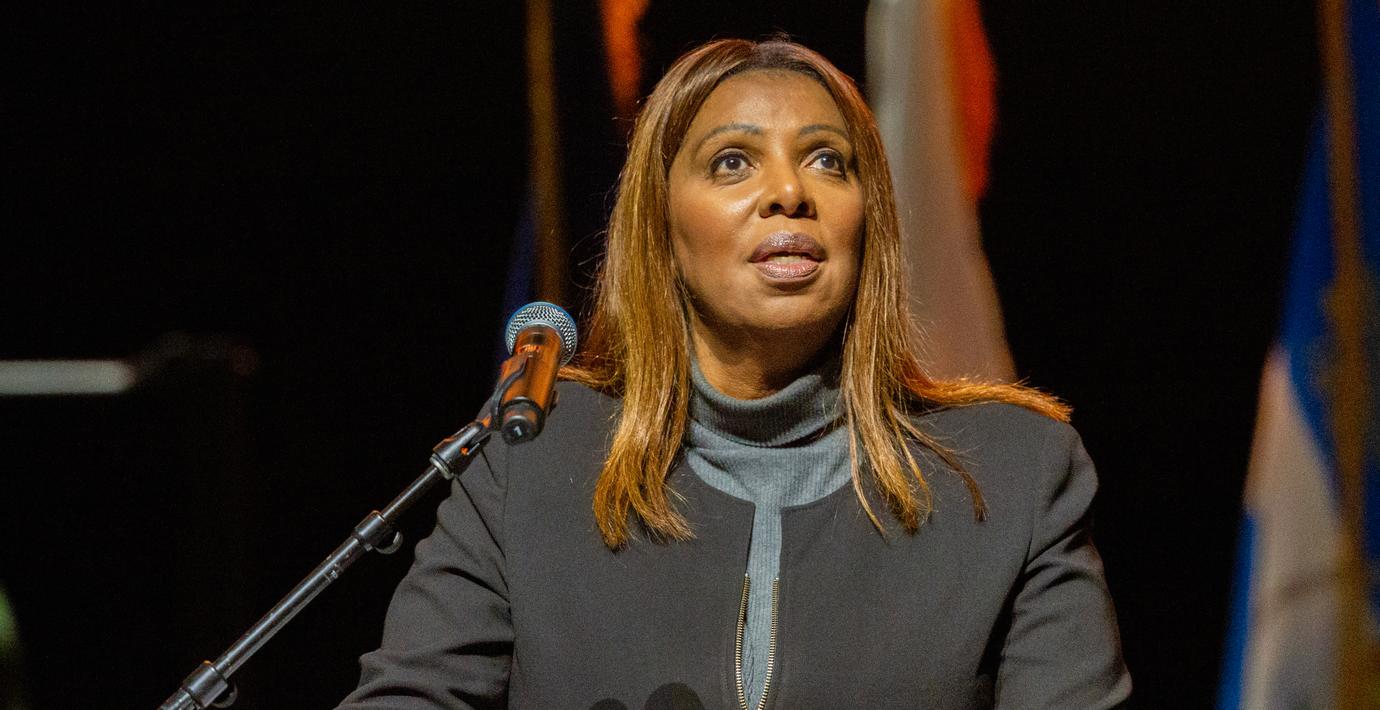 Letitia James förklarar sig oskyldig till brott