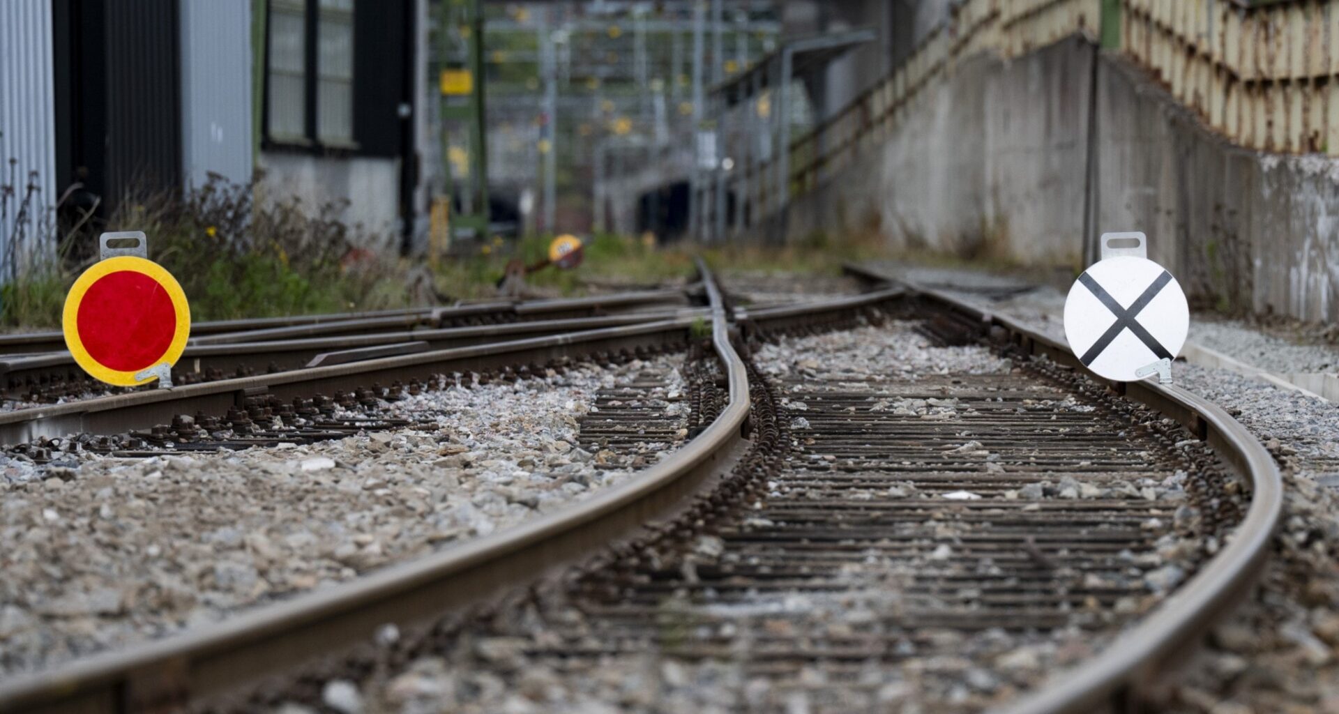 Trafikverket räknade fel i tio år – järnväg gynnades: ”Iögonfallande” - Ekot