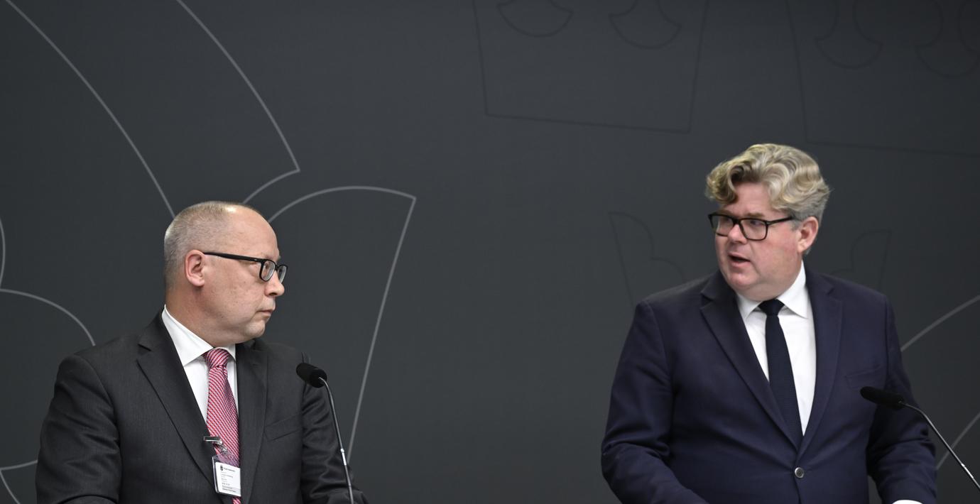 Polisstudenter ska få betald utbildning