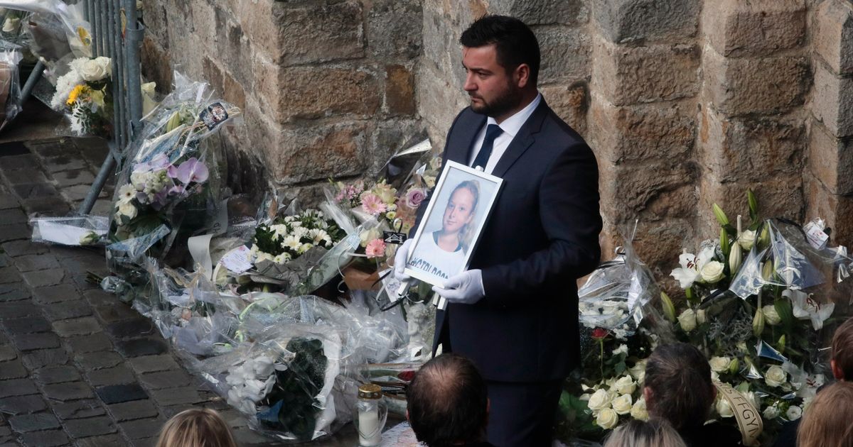 Kvinna i rätten – anklagas för brutalt flickmord