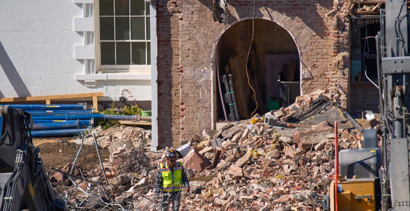 Vita husets balsal blir större än huvudbyggnaden