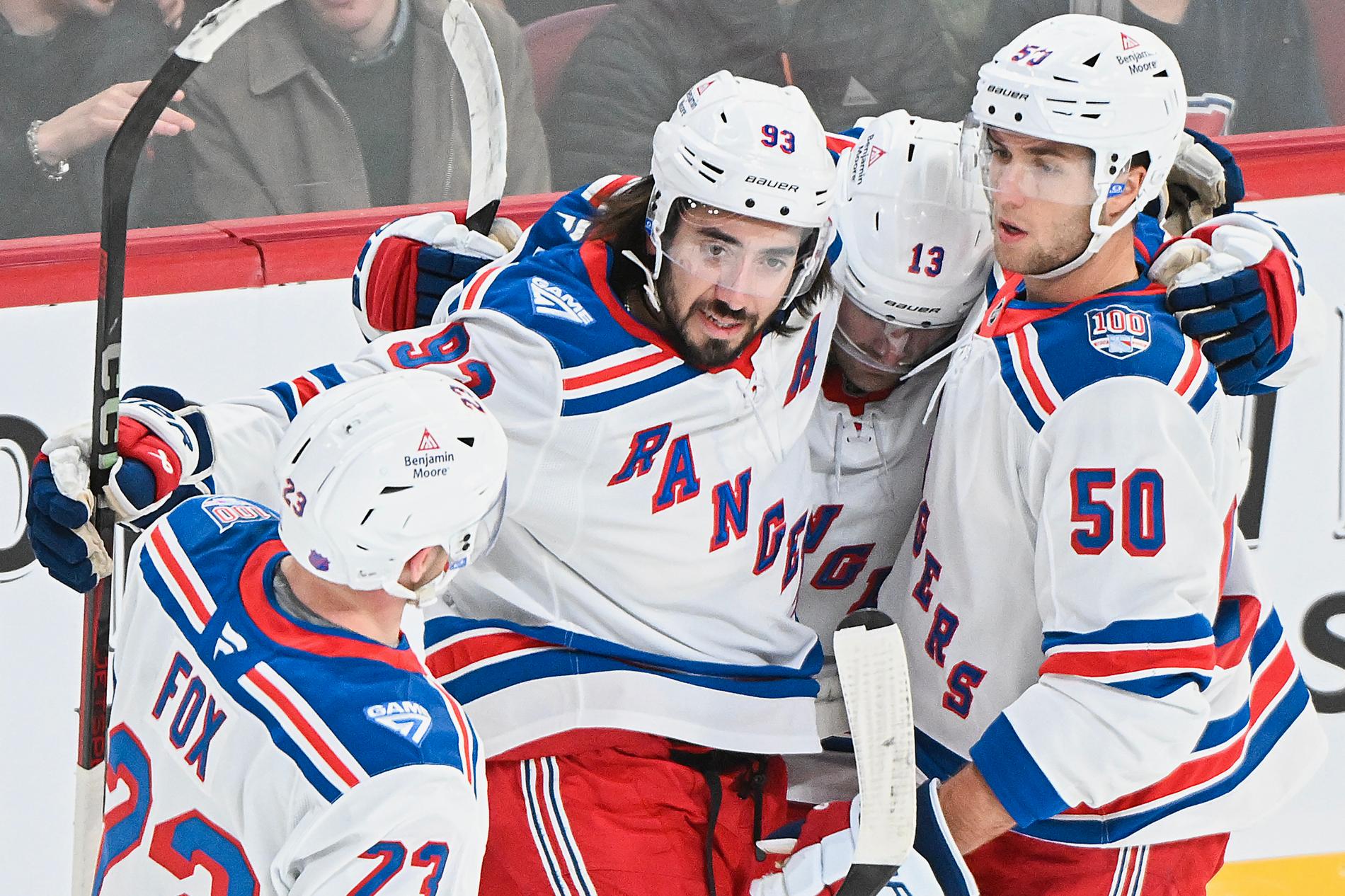Mika Zibanejad (93) firar sitt mål mot Montreal.