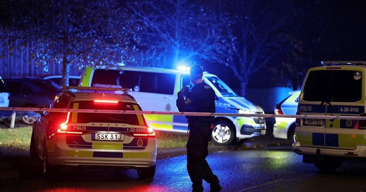 Två personer skjutna i Södertälje – stor polisinsats