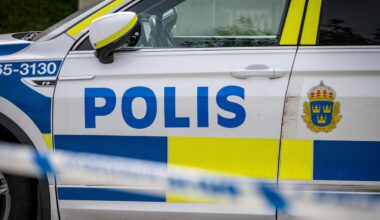 En död efter misstänkt mordbrand i Stockholm