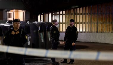 Två personer skjutna i Södertälje