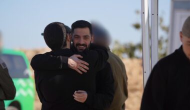 Hamas gisslan släppt – och palestinier friges – Hufvudstadsbladet