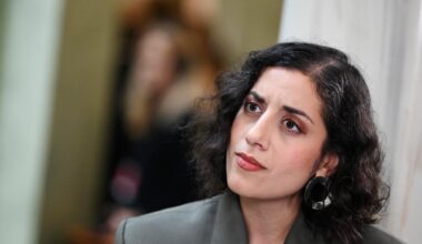 Förtroendet för Mohamsson dyker efter SD-beskedet