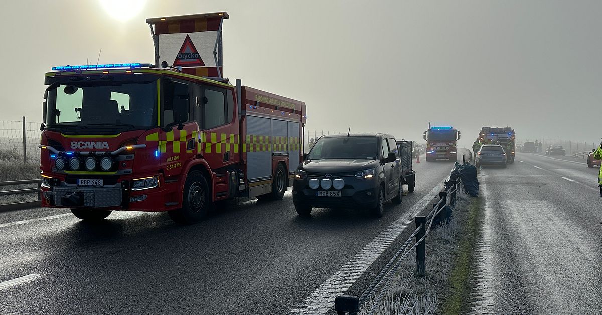 Blixthalka ställer till det i trafiken i Västsverige