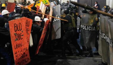 En död och många skadade i stora protester i Peru