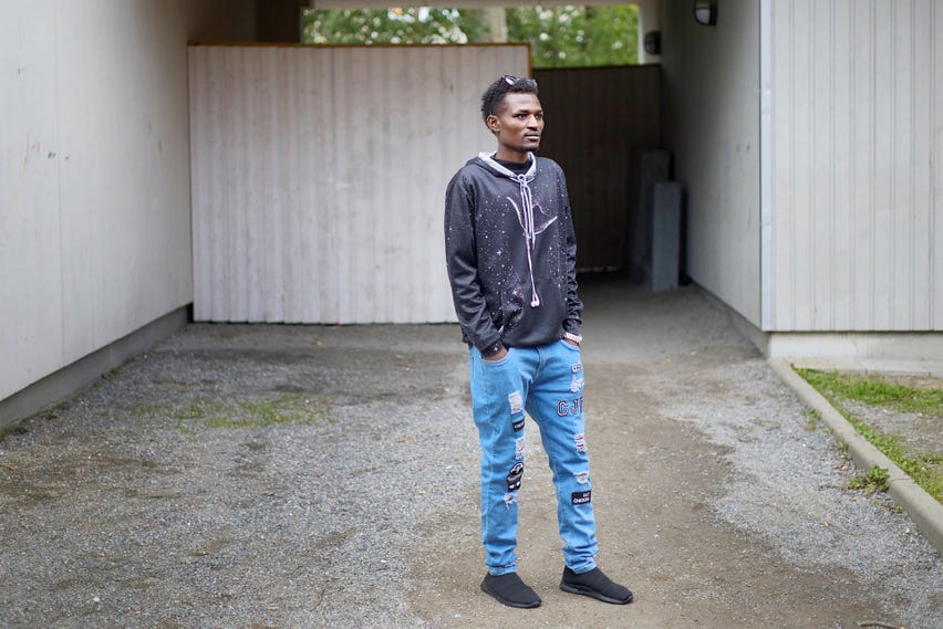 Mussa Ramadan Butu, 29, är ursprungligen från Eritrea och kom till Sverige för två år sedan. Hans hyra är drygt 10 000 kronor i månaden. Drömmen är att jobba som bilmekaniker.