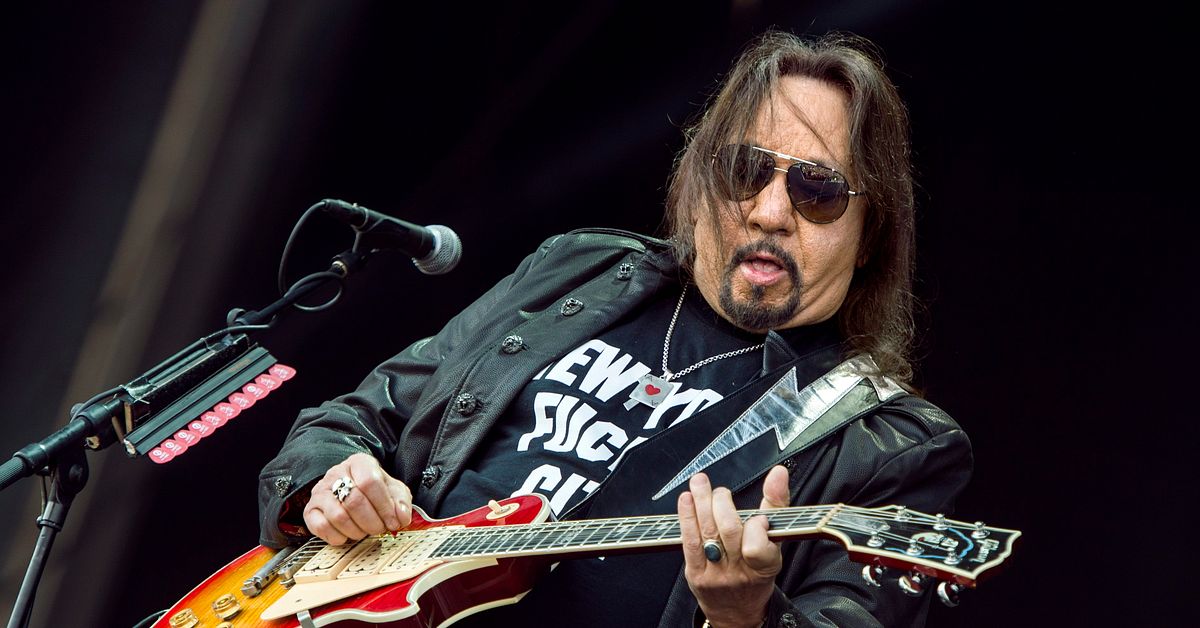 Uppgifter: Ace Frehley vårdas i respirator