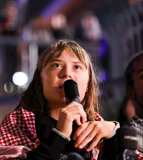 Greta: "Det var hån, hårdhänt behandling och allt filmades"