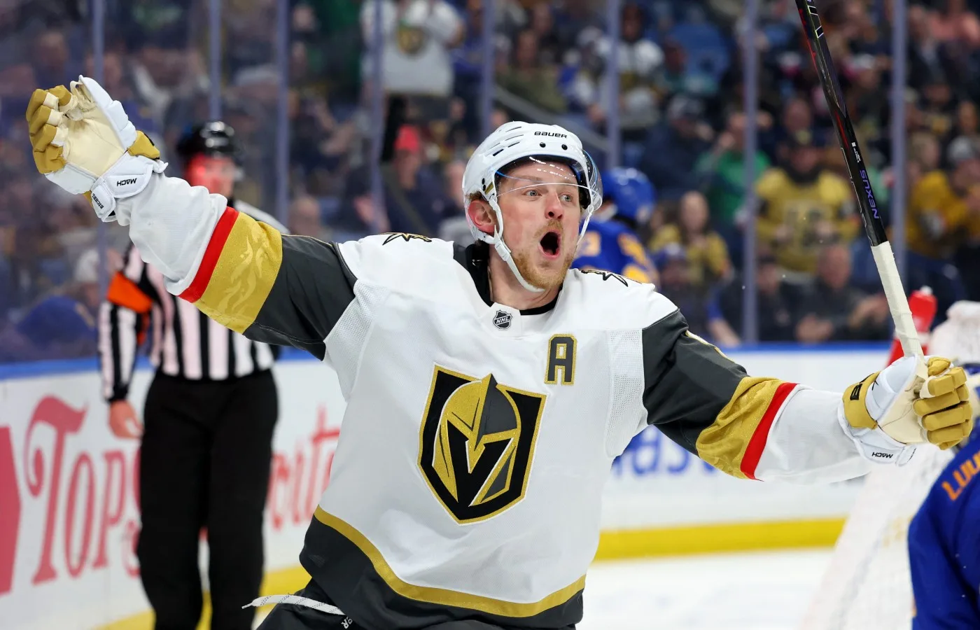 Stjärnan skriver kontrakt värt över en miljard