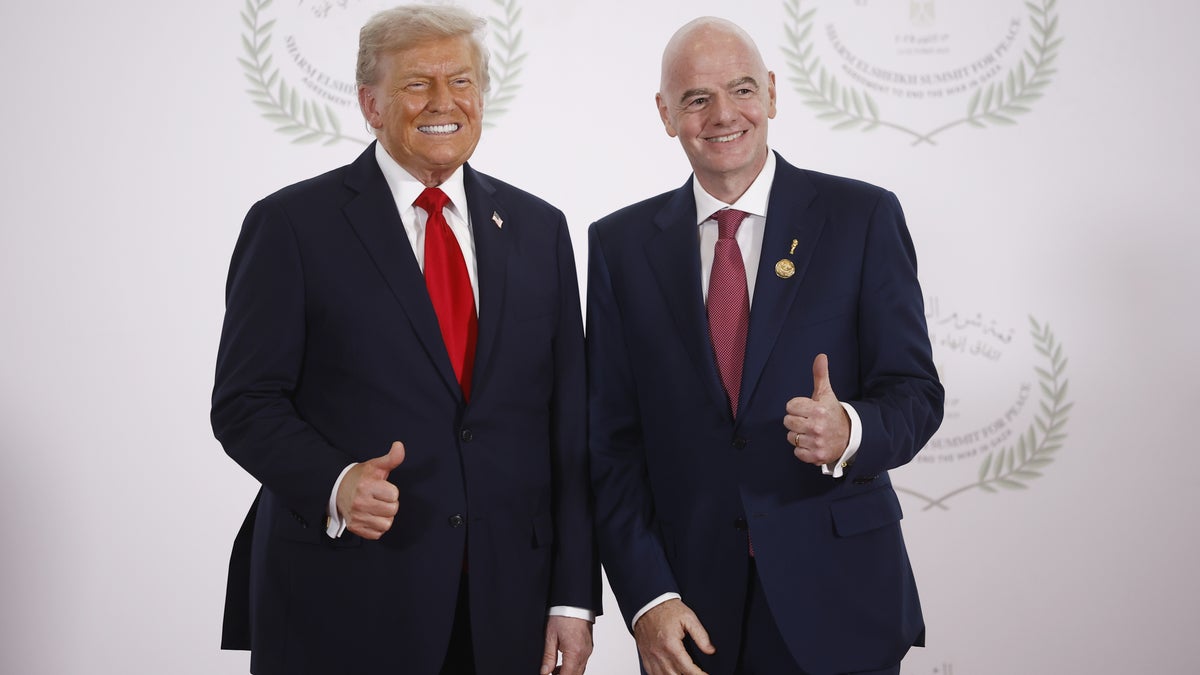 Trump säger att Infantino stödjer VM-flytt – HD