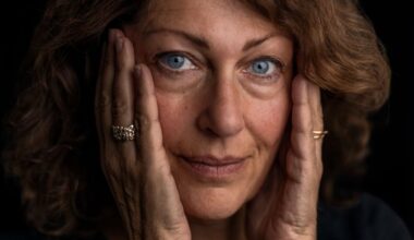 Elisabeth Åsbrink om sorgen efter en svår förälder: Brutal ambivalens