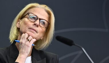 Nu är det upp till bevis för S