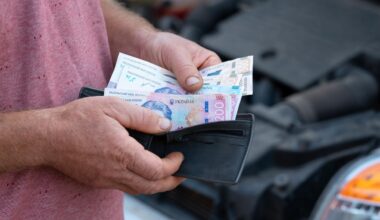 IMF vill att Ukraina devalverar inför lånesamtal