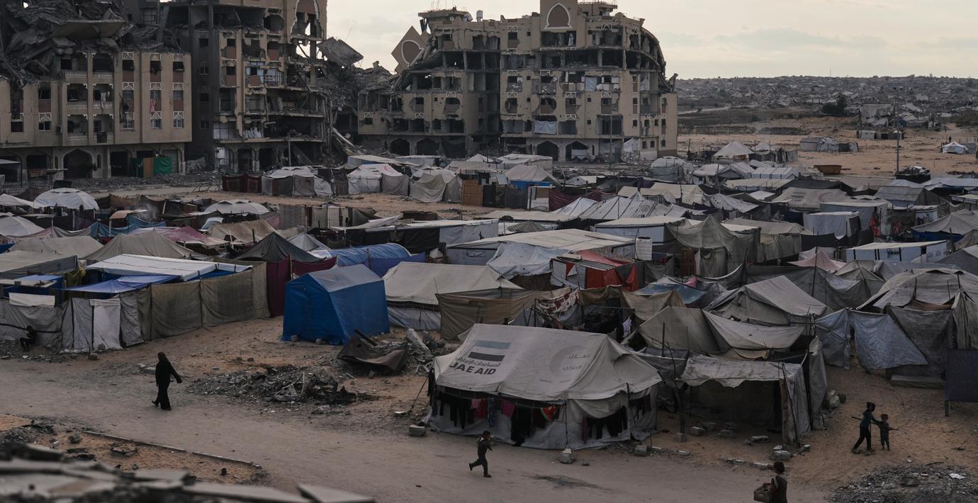 Nio dödade när Israel besköt buss i Gaza