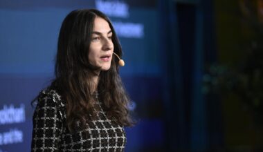 Pourmokhtari kräver svar om Ghanamopederna