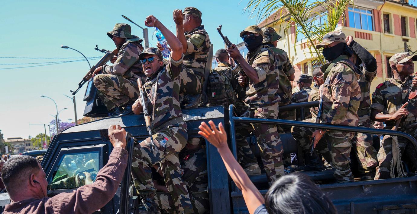 Militärt elitförband griper makten i Madagaskar