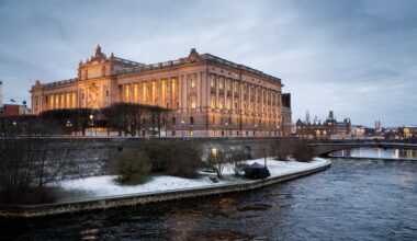 Förbjud hemlig lobbying för avgående toppolitiker